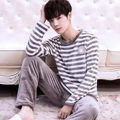 Flanell 2022 magamisriided Pidžaamad Armsad pidžaama pikkade varrukatega koduriided Velvet meeste ülikond Paks koralli multifilmikomplektid soojaks talveks