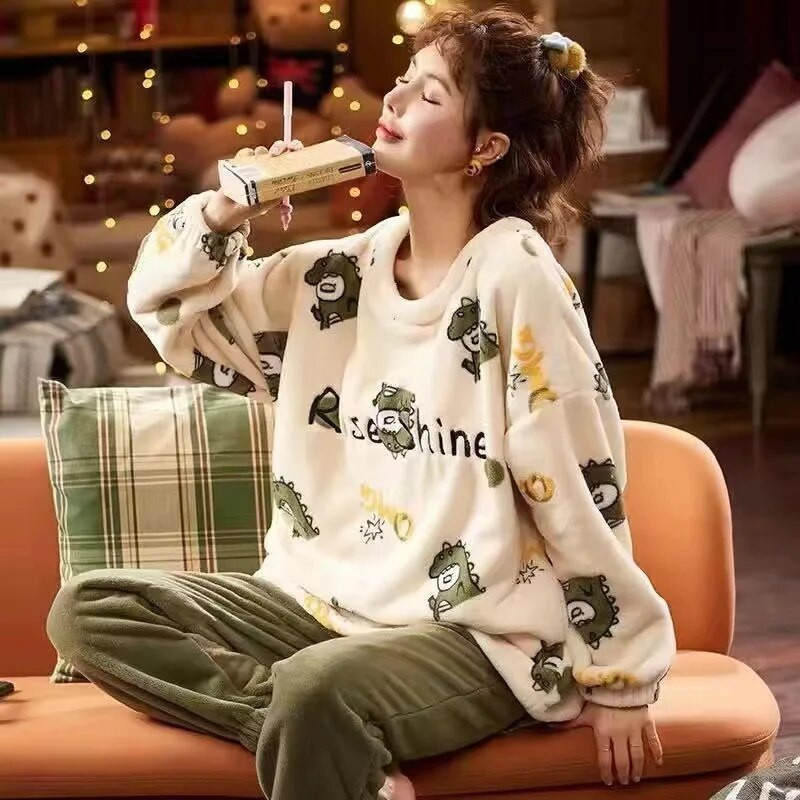 Flanellist naiste pidžaamakomplektid Sügistalvised magamisriided Armastus trükitud triibuline sametpidžaama naistele Pijama Mujer 2-osaline Pjs koduriided