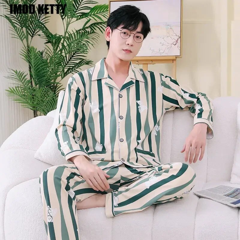 Uus kevadsuvi Harajuku kunstsiidist rev Polüestertriibud Öörõivad Pidžaamakomplektid Kodurõivad Koduriided Vabaaja luksuslikud magamisriided