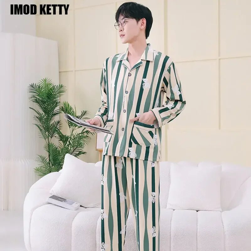 Uus kevadsuvi Harajuku kunstsiidist rev Polüestertriibud Öörõivad Pidžaamakomplektid Kodurõivad Koduriided Vabaaja luksuslikud magamisriided