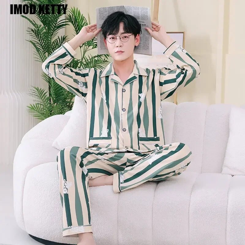 Uus kevadsuvi Harajuku kunstsiidist rev Polüestertriibud Öörõivad Pidžaamakomplektid Kodurõivad Koduriided Vabaaja luksuslikud magamisriided