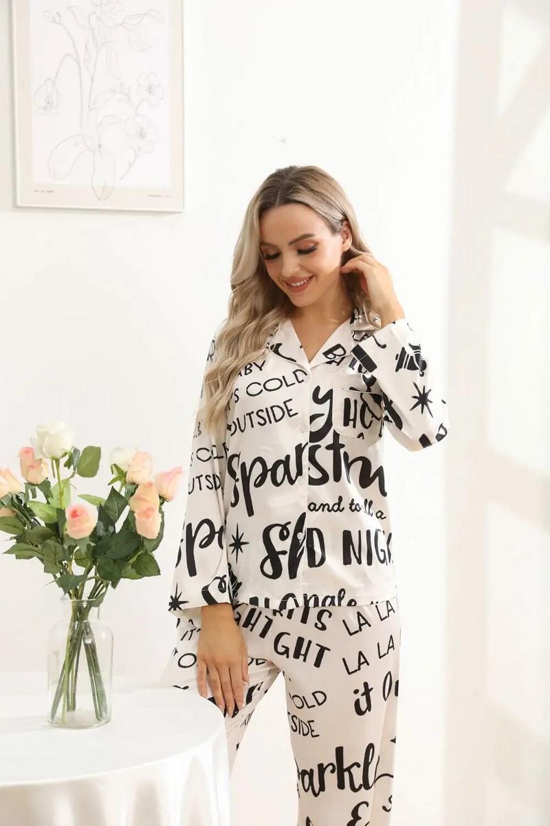 Nauji kalėdiniai moteriški miegui 2 vnt. rinkinys, smėlio spalvos monograminis ilgomis rankovėmis ir kelnių pižamų rinkinys, šilko tekstūros aukštos kokybės medžiaga