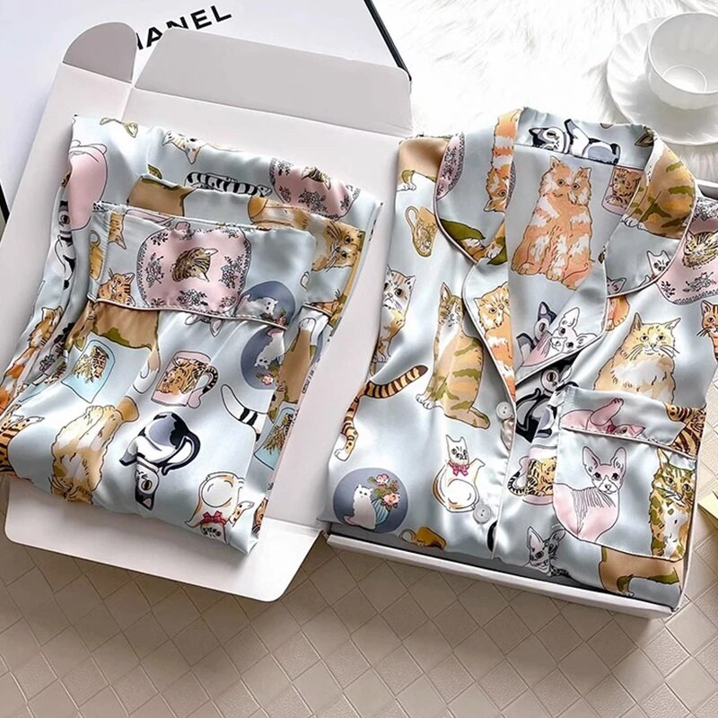 Rudens nauja Ice Silk Minkšta pižama moterims Moteriški kardiganų rinkiniai su atvartais 2 dalių mielos katės marginimo pižamos mergaitėms