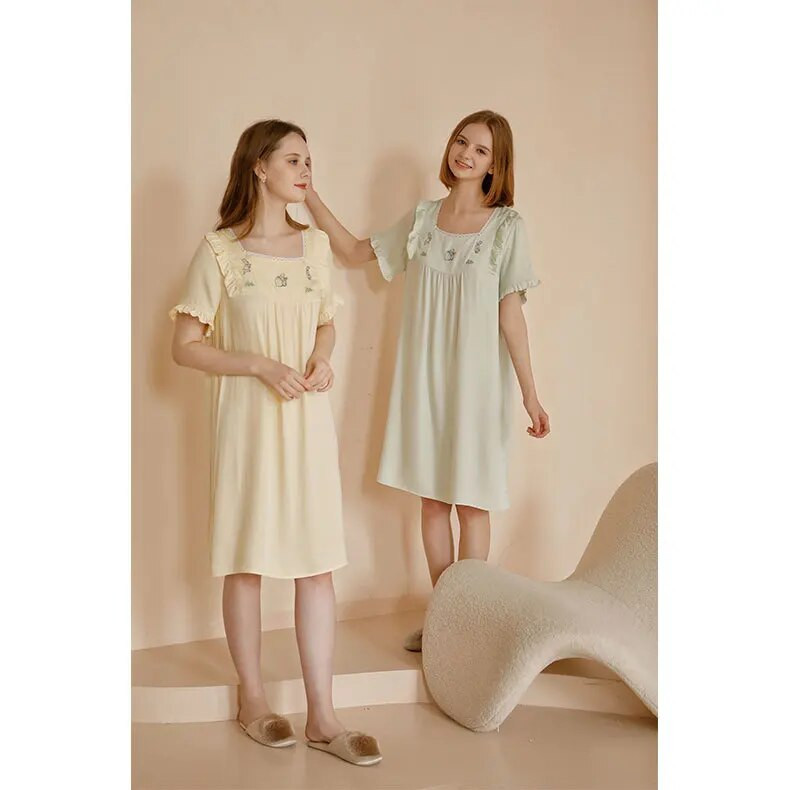 2023 m. naujausio raukinto dizaino pižamos naktiniai marškiniai moterims Vasariniai medvilnės viskozės mergaičių mielas saldus miegantis pižamos naktinis marškinys