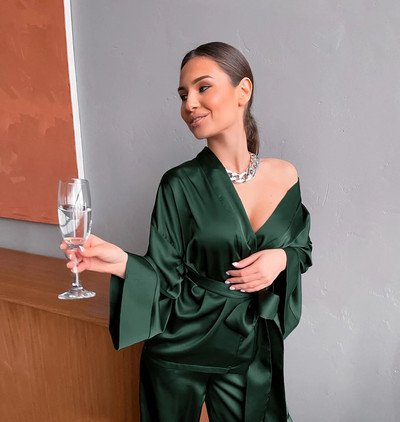 Μονόχρωμα Sleepwear Loose Flare Home Παντελόνι Σετ Σατέν Ρόμπα με Τρία Τέταρτα Μανίκια Μπουρνούζι Γυναικεία Πυτζάμα Μόδα Άνοιξη 2021