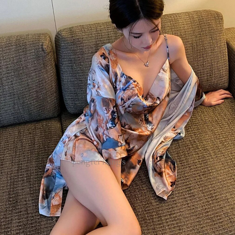 Satininiai chalatai moterims Seksuali sūpuoklinė apykakle miegui skirta naktinių marškinių chalatų komplektas Moteriška naktinė suknelė laisva kimono chalatas