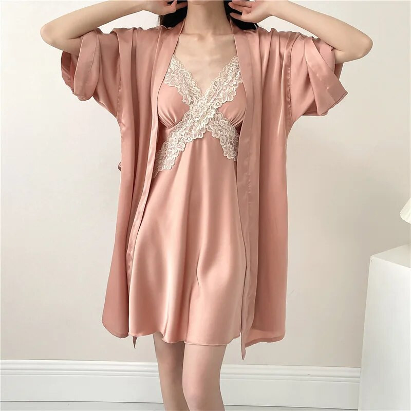 Patchwork Lace Suspender Öösärk Seksikas Naiste Öö & Rüü komplekt Öösärk avar hommikumantel Pesu Kevadsuvi Satiinist magamisriided