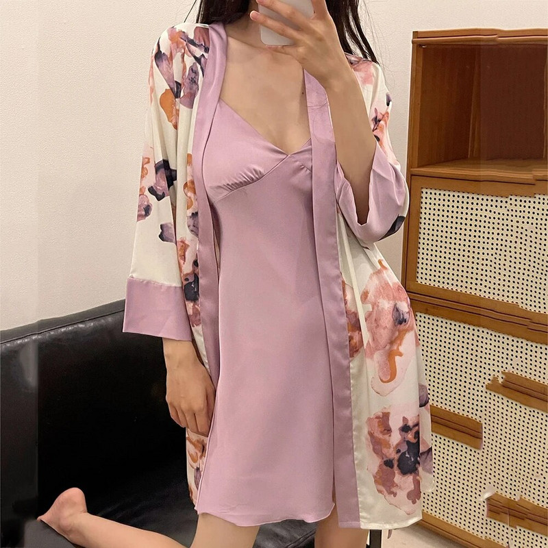 Seksikas Suspenderiga öösärk, mustriga lilleline Twinset hommikumantli komplekt Kevadsuvi magamisriided lahtine satiin kodukleit Naiste kimono hommikumantel