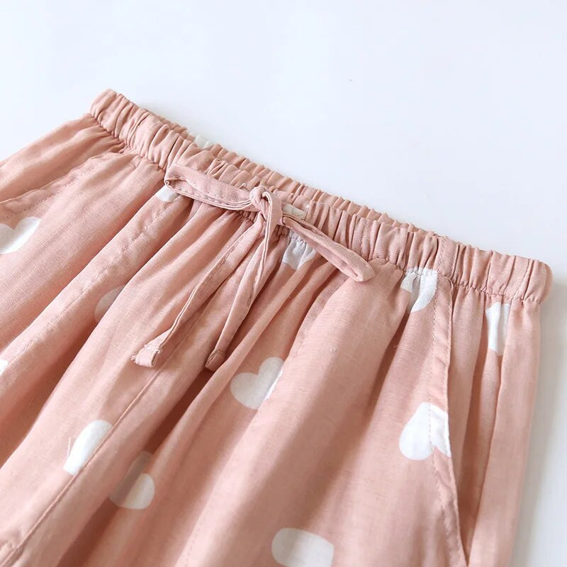 Vasariniai plonos medvilnės namų šortai su širdele spauda, laisvi prigludę aukštu juosmeniu medvilninės pižamos Moteriški kambariniai šortai