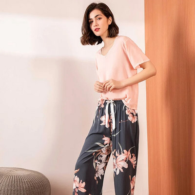 2023. aasta suvi, uued naiste V-kaelusega lehtedega trükitud pidžaamakomplekt Naiste mugavus, lihtsas stiilis magamisriided lahtised pehmed vabaajarõivad kodurõivad