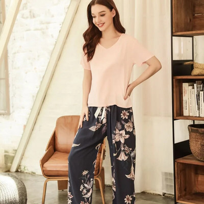 2023. aasta suvi, uued naiste V-kaelusega lehtedega trükitud pidžaamakomplekt Naiste mugavus, lihtsas stiilis magamisriided lahtised pehmed vabaajarõivad kodurõivad