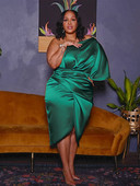 Suures suuruses naiste riided Ühe õlaga pulmakleit Suur daam Elegantne satiinist lühike kleit Kleidid 5xl Hulgi hulgikaubavedu