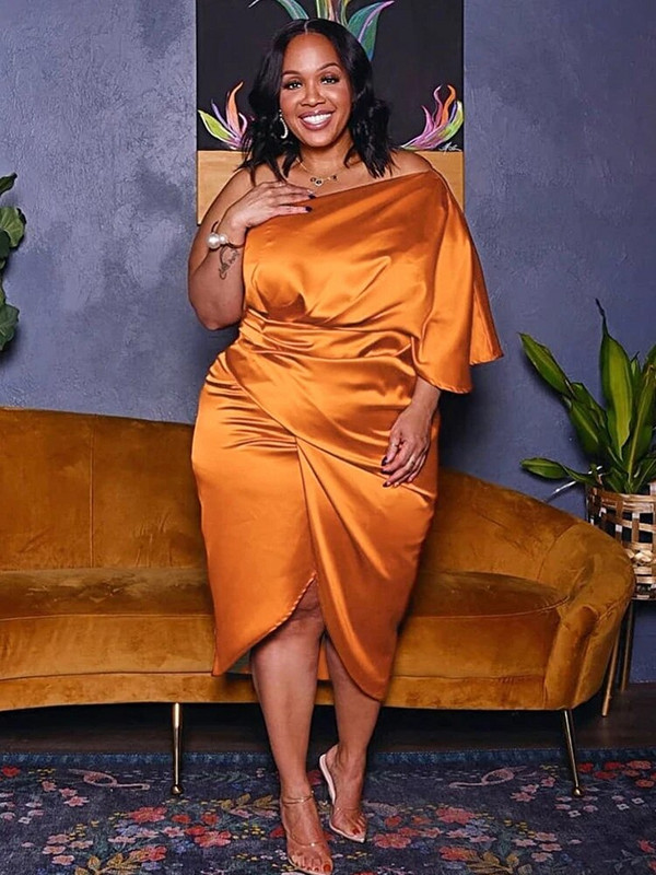 Suures suuruses naiste riided Ühe õlaga pulmakleit Suur daam Elegantne satiinist lühike kleit Kleidid 5xl Hulgi hulgikaubavedu