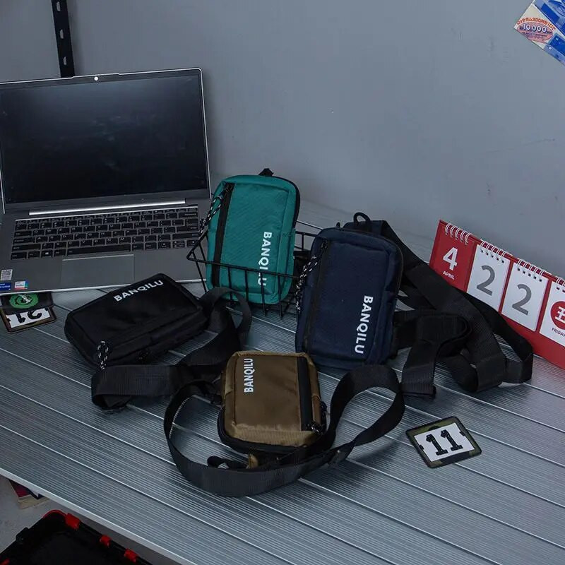 2023 m. Laisvalaikio kelioniniai telefono krepšiai Vyriški krūtinės krepšiai Vyriški krepšiai ant peties Madingi šoniniai slydimo krepšiai, skirti vyrams