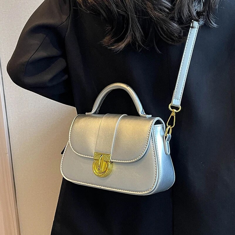 Ljetne svestrane luksuzne dizajnerske torbe preko ramena Nova modna ležerna torba za žene 2023. od PU kože Jednostavan stil na jedno rame