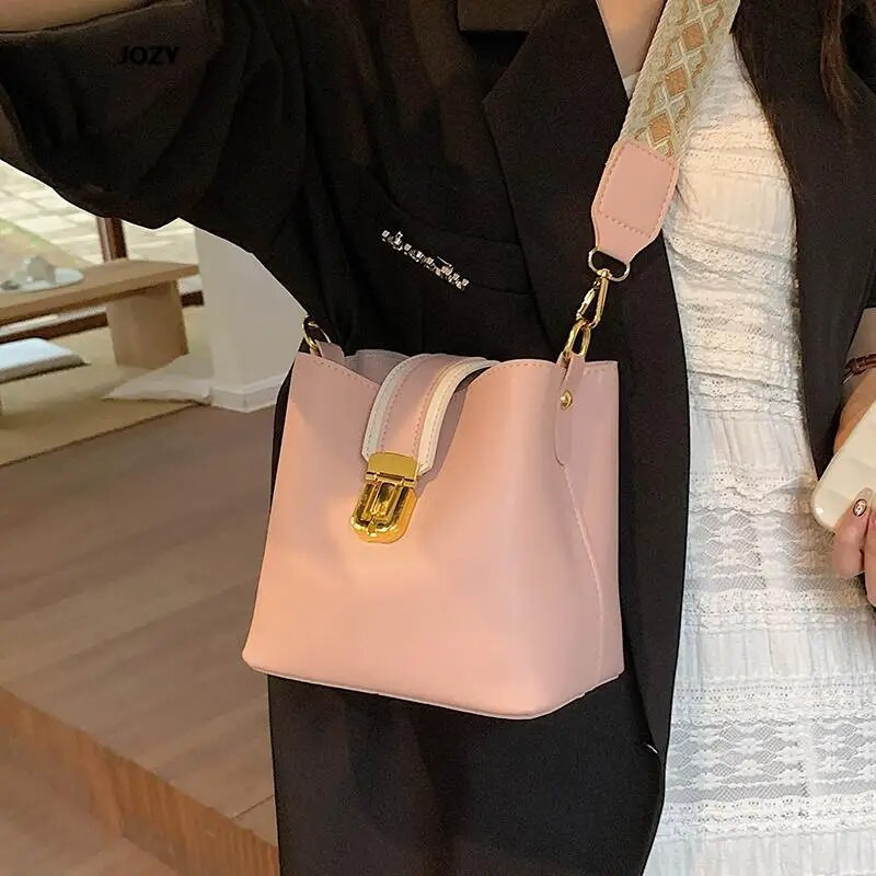 Bucket Small Crossbody Krepšiai su laisvalaikio ir paprasto stiliaus prabangiu dizaineriu, nauja vasarine peties rankine mada moterims Odine pinigine