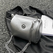 Slatka ljetna modna lančana jastučna torba preko ramena 2023., luksuzna dizajnerska nova mala ženska torbica na rame, ležerne PU ručne torbice jednostavnog stila