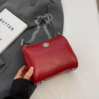 Slatka ljetna modna lančana jastučna torba preko ramena 2023., luksuzna dizajnerska nova mala ženska torbica na rame, ležerne PU ručne torbice jednostavnog stila