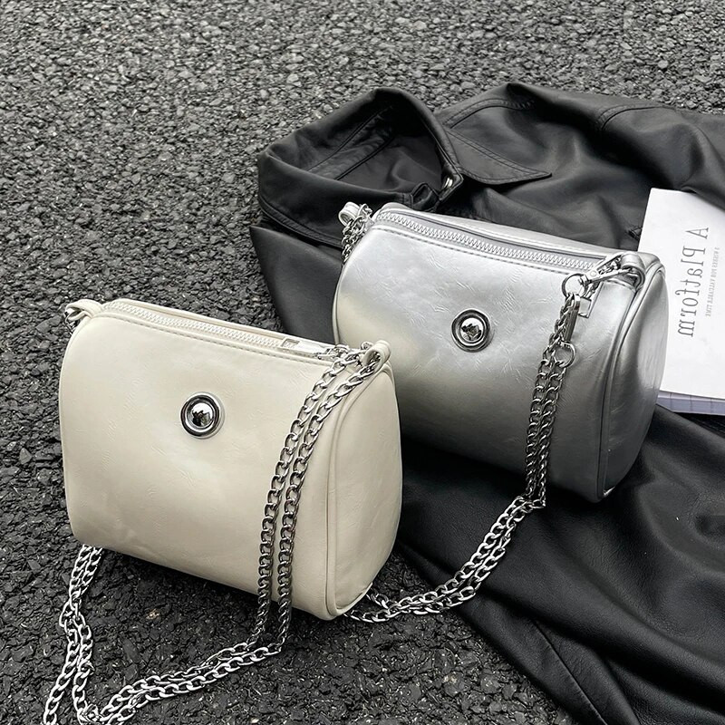 Slatka ljetna modna lančana jastučna torba preko ramena 2023., luksuzna dizajnerska nova mala ženska torbica na rame, ležerne PU ručne torbice jednostavnog stila