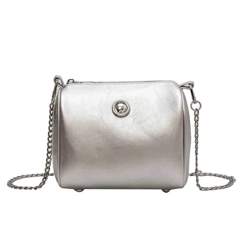 Slatka ljetna modna lančana jastučna torba preko ramena 2023., luksuzna dizajnerska nova mala ženska torbica na rame, ležerne PU ručne torbice jednostavnog stila