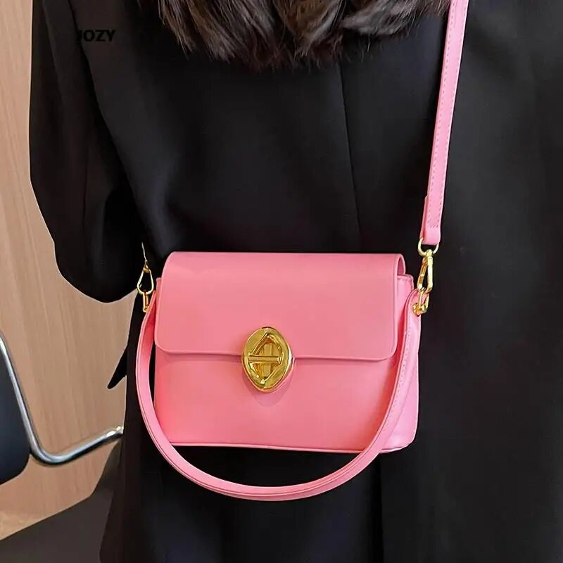 2023 Luksuslik disain Klassikaline lihtsas stiilis käekott Uus suvine vabaaja mood Crossbody kotid Kvaliteetsest nahast õlg naistele