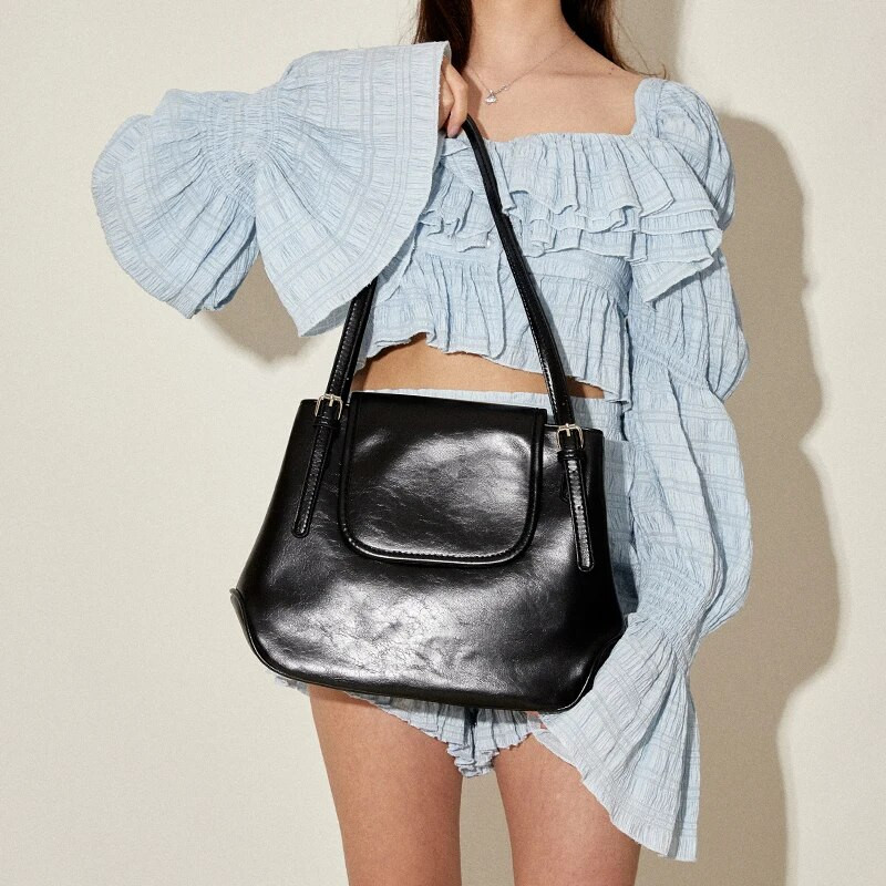 2023 Luksuslik disainer, suure mahutavusega õlakotid naistele, suvised vabaaja lihtsas stiilis kandekott, mood, nahast uued naiste käekotid