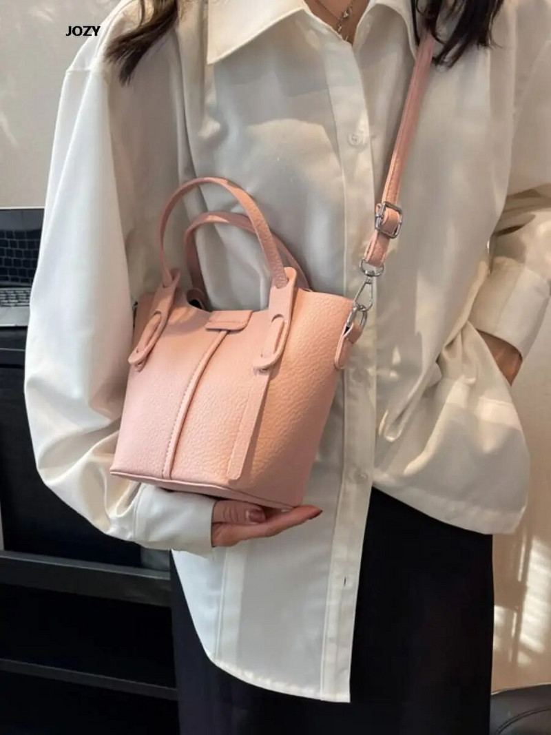 Μονόχρωμες τσάντες χιαστί πολυτελούς σχεδίασης 2023 Υψηλής ποιότητας κλασική μόδα ώμου για γυναίκες Καλοκαιρινό μικρές μοντέρνες γυναικείες vintage