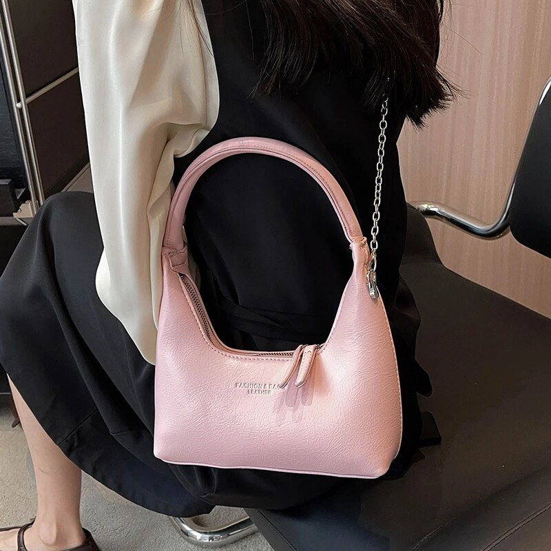 Daugiaspalvės paprasto stiliaus pusmėnulio rankinės Prabangios dizainerio naujos kasdienės grandinėlės kryžminio kūno krepšys 2023 m. mados vasaros petys moterims