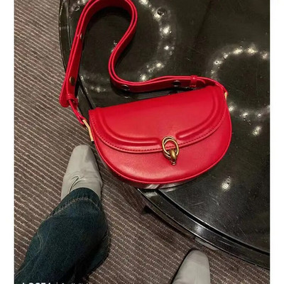 Saddle Small Crossbody krepšiai moterims 2023 m. tendencija prabangus dizaineris PU odinis pečių krepšys Moteriškos rankinės ir piniginės
