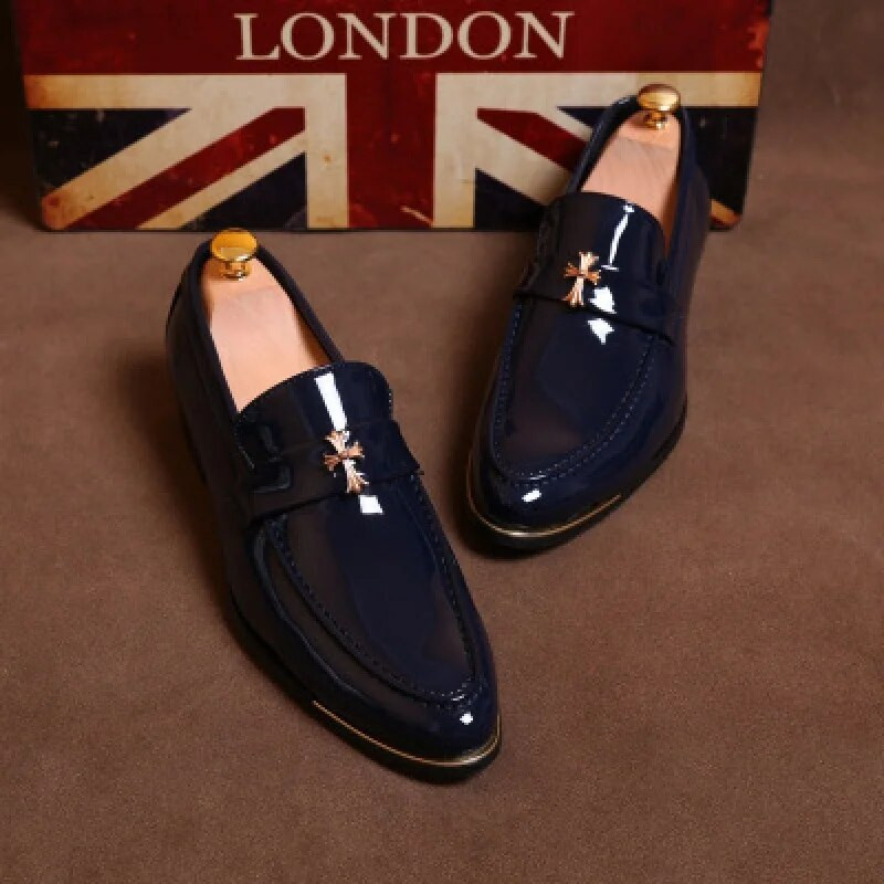 Vyriški lakinės odos batai Juodi vestuviniai batai Britų žema viršūnė Minkšta vyriška suknelė Batai Vienspalviai Kniedės Verslo oficialūs Loafers