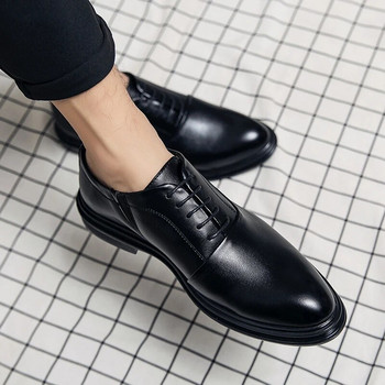 Επαγγελματικά επίσημα δερμάτινα ανδρικά παπούτσια 2023 Φθινοπωρινά Ανδρικά παπούτσια Χαμηλά μονόχρωμα παπούτσια γάμου Χρώμα Μόδα Oxford Μυτερά παπούτσια γραφείου
