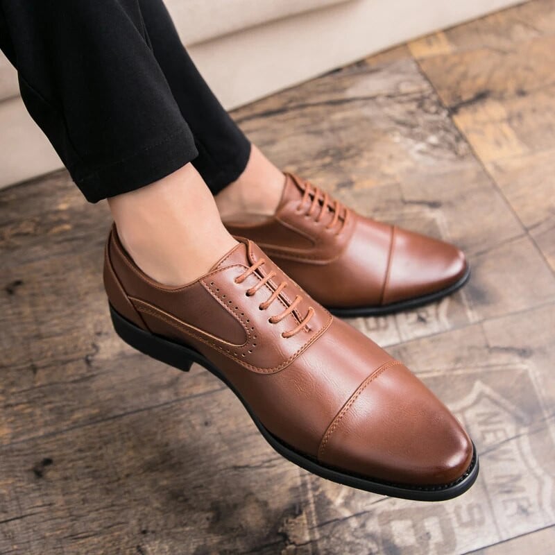 Vyriški laisvalaikio derbio batai verslo suknelių avalynė Klasikiniai trigubi Oksfordo biuro džentelmenų avalynė darbui Prabangūs vestuviniai batai