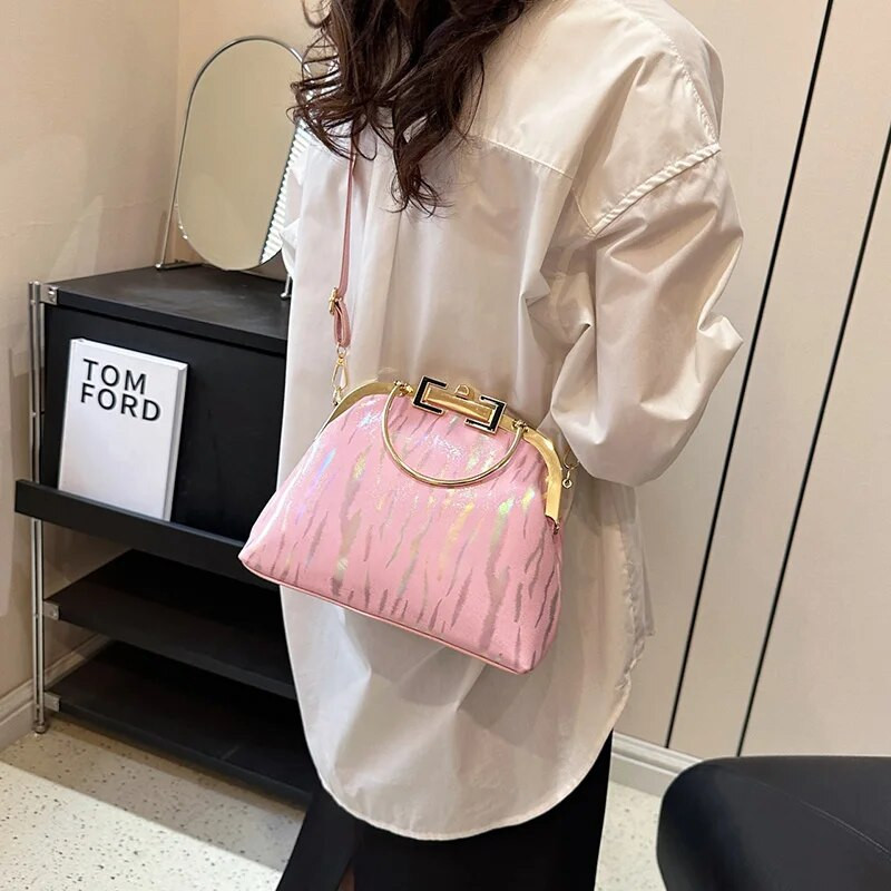 Επώνυμα επώνυμα Γυναικεία Lock Chic Shell Clip Big Handbags Retro Lady Black White Pink Messenger Τσάντες βραδινές τσάντες ώμου Clutch