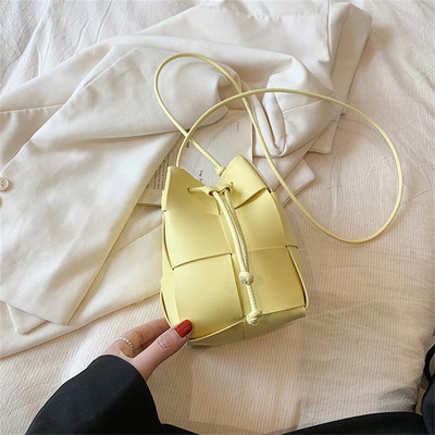 „Fashion Weave“ maži minkštos PU odinės kibiro krepšiai moterims, 2023 m. „Designer pečių skersinis“ krepšys Prabangios moteriškos piniginės ir rankinės