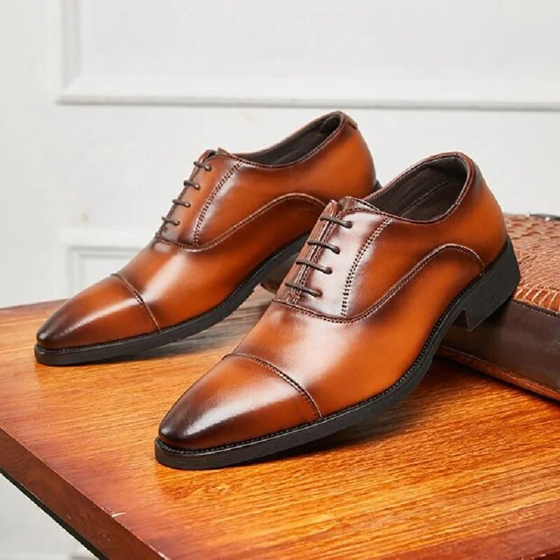 Meeste pulmakingad Nahast ärilised vabaajajalatsid Kvaliteetsed meestekleidid kontoriluksuslikud kingad Meestele hingavad Oxfords 10A3