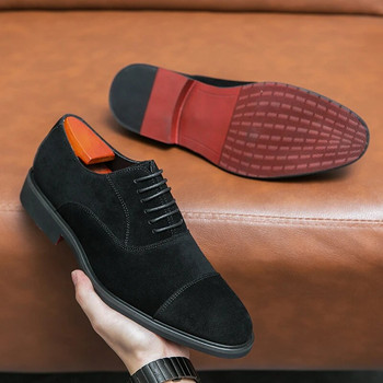 2023 Мъжки социални обувки Офис Оксфордска рокля Мъжки бизнес обувки Моден дизайнер Ръчно изработени сватбени официални оригинални мъжки велурени обувки