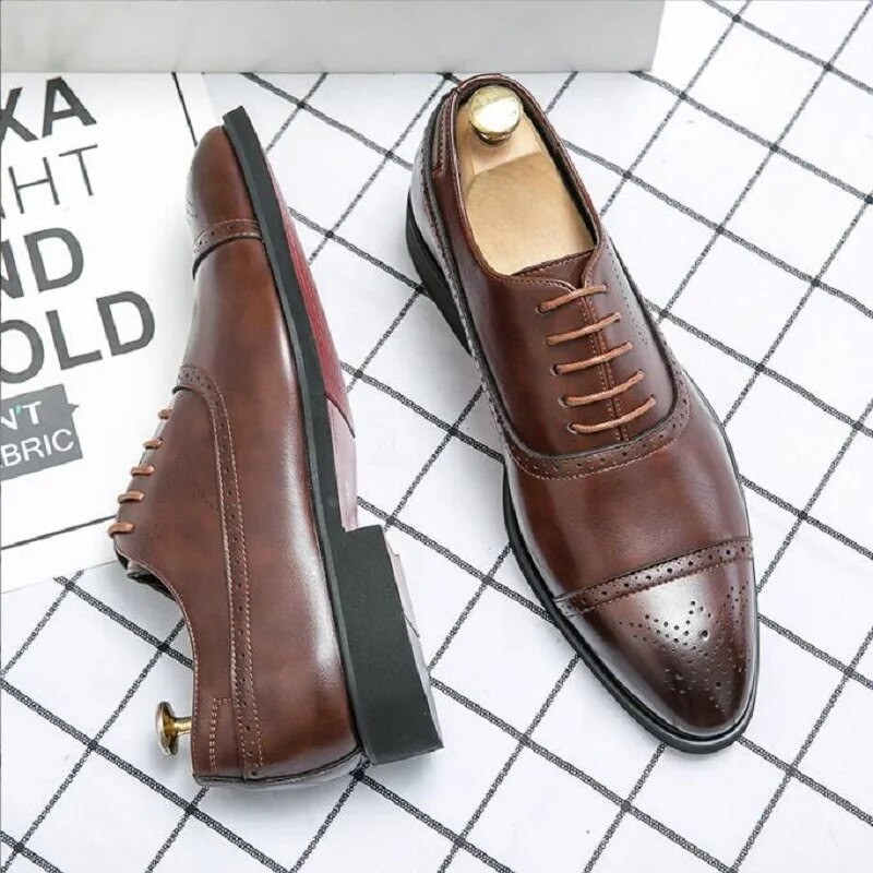 Oxfords vyriški batai raudona padu mada verslo atsitiktinis vakarėlis kasdienis retro stiliaus raižytas suvarstomas Brogue suknelės batai Da60