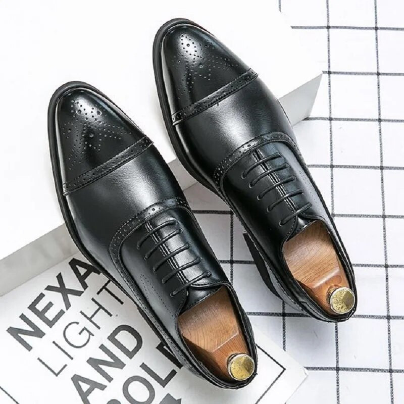 Oxfords vyriški batai raudona padu mada verslo atsitiktinis vakarėlis kasdienis retro stiliaus raižytas suvarstomas Brogue suknelės batai Da60