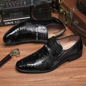 Μόδα ανδρικά παπούτσια με φόρεμα με μυτερά παπούτσια Πολυτελή επίσημα υποδήματα Crocodile Man Loafers Slip On Wedding Shoe Zapatos Hombre