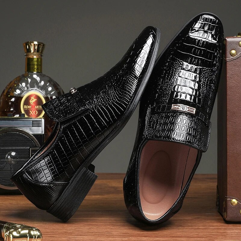 Madingi smailianosiai suknelės batai vyrams Prabangūs krokodilo oficialūs batai Vyriški skraidyklės vestuviniai batai Zapatos Hombre