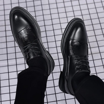 Επώνυμα επώνυμα μαύρα δερμάτινα παπούτσια για άντρες Wed dress παπούτσι Lace Up Casual Business Oxfords Point Toe Επίσημα ανδρικά παπούτσια