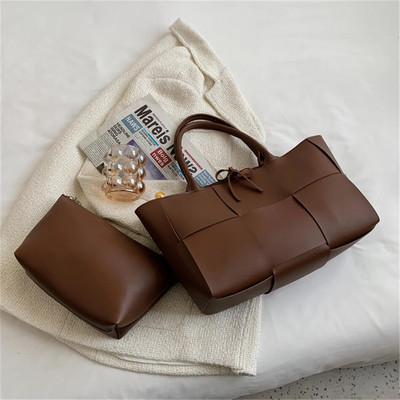 2 komplekti Weave suure mahutavusega naiste kandekotid PU-nahast õlakotid naistele 2023 Moodne daami ülemise käepidemega kott Luksuslikud käekotid