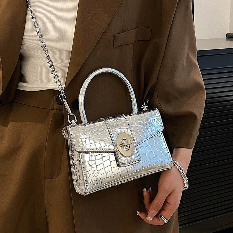 Luksuzne dizajnerske moderne nove torbe preko ramena, ležerne lančane, ljetne ručne torbice od PU kože 2023, višebojne za žene Jednostavan stil na rame