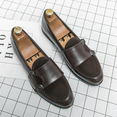 Loafers Meeste vabaaja nahast jalatsid terava otsaga Mood Itaalia mokassiinid Luksusbrändid Kleitjalatsid Mood Ärimeeste kingad