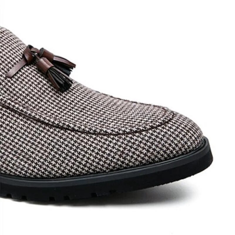 Ανδρικά παπούτσια μεγάλου μεγέθους Καρό καμβάς μόδας Business Casual Daily Wild Party Classic Retro PU φούντα One Pedal British Loafers Da60