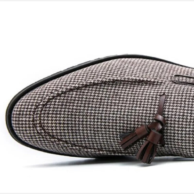 Ανδρικά παπούτσια μεγάλου μεγέθους Καρό καμβάς μόδας Business Casual Daily Wild Party Classic Retro PU φούντα One Pedal British Loafers Da60