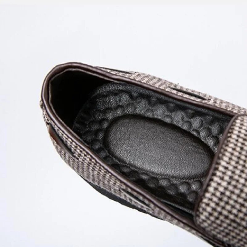 Ανδρικά παπούτσια μεγάλου μεγέθους Καρό καμβάς μόδας Business Casual Daily Wild Party Classic Retro PU φούντα One Pedal British Loafers Da60