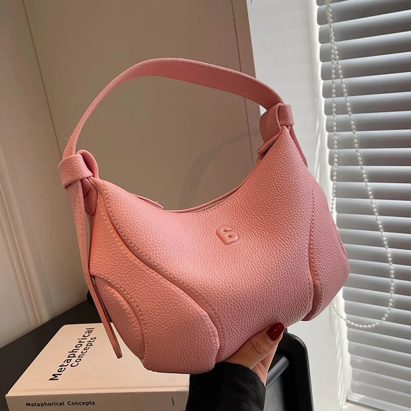 Luksuzna dizajnerska mala modna torba na rame za žene Ljetne ležerne modne torbice Novi jednostavni stil kožne polumjesečeve torbe preko ramena
