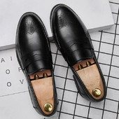 Luksuzne mokasine Muške cipele za slobodno vrijeme Naklizane kožne brogue svečane cipele Carving Loafer Mekane cipele za vožnju Da07