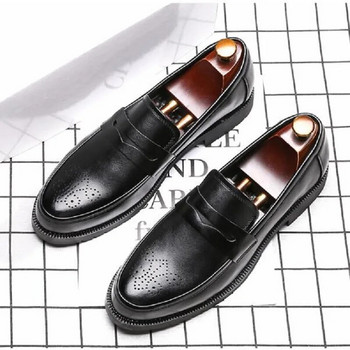 Luxury Loafers Ανδρικά Casual παπούτσια Slip on Δερμάτινα φόρεμα Brogue Shoes Carving Loafer Soft Driving Shoes Da07